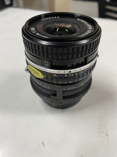 Obiettivo nikon seriese - seriese, 28